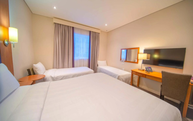 Premier Inn Abu Dhabi Capital Centre