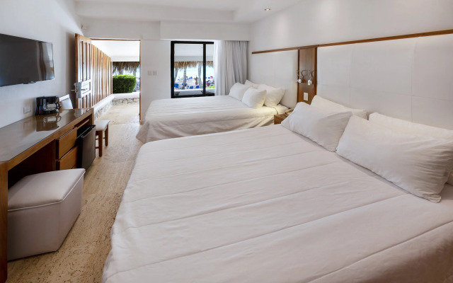 Viva Wyndham Dominicus Beach Resort — All Inclusive