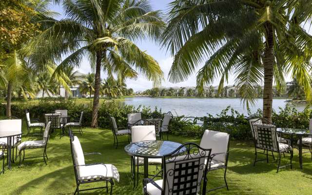 Melia Vinpearl Cam Ranh Beach Resort