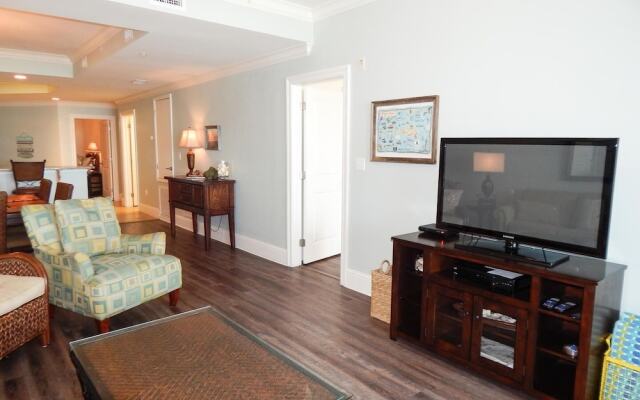 714 Holiday Isle 714 - Shangri La 3 Bedroom Condo