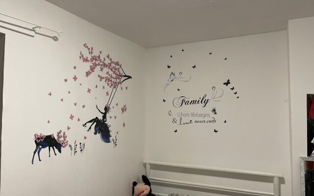 North Avenue Guest House Ltd, Heathrow Airport-Free Parking