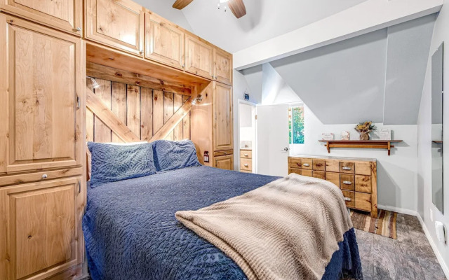 Castle Rock Cabin #178