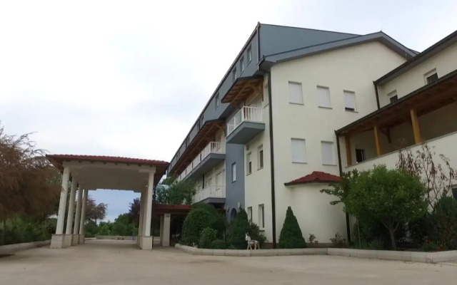 Two Hearts Hotel