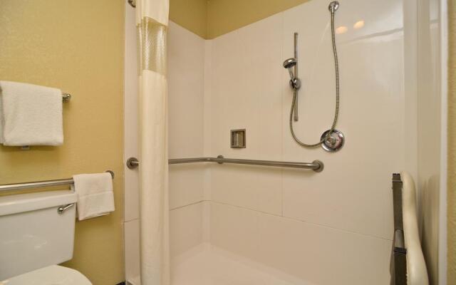 Quality Inn San Diego I-5 Naval Base