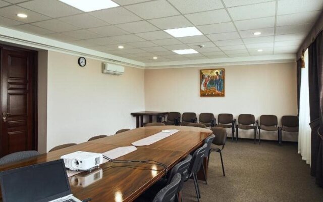 Patriarshyi Hotel