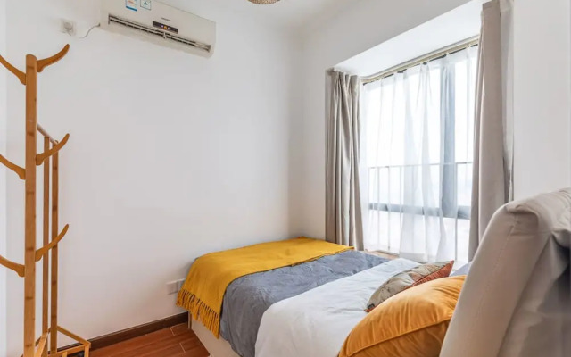 Locals Boutique Apartment Huafa Plaza 10