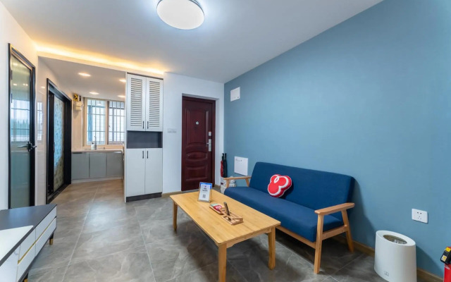 Locals Apartment Place 99