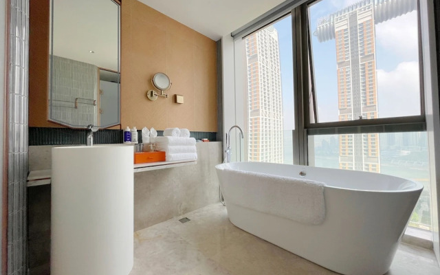 voco Chongqing Chaotianmen by IHG