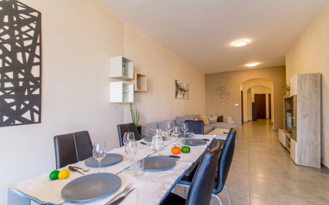 Ta'Siku Gozitan villa + Pool & hot tub
