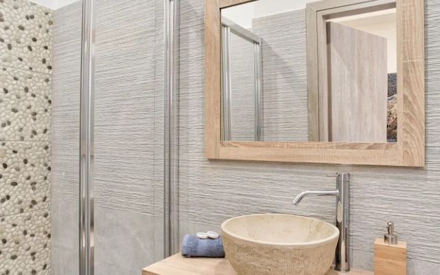 Serene Acropolis View Roofdeck