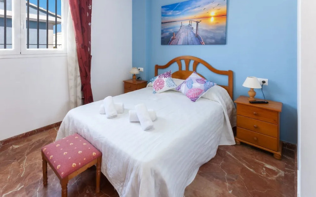 Golden in Gandia With 3 Bedrooms and 3 Bathrooms