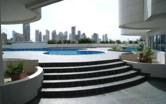 Semi Penthouse Torres Del Lago