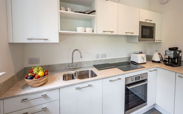 12 Loch View PF Kenmore