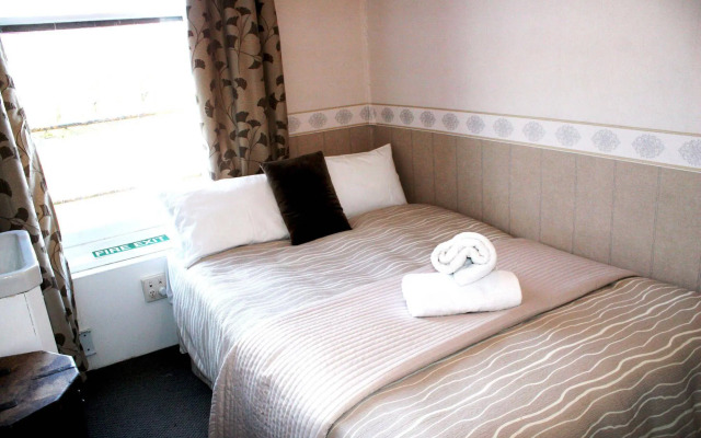 Lumsden Hotel