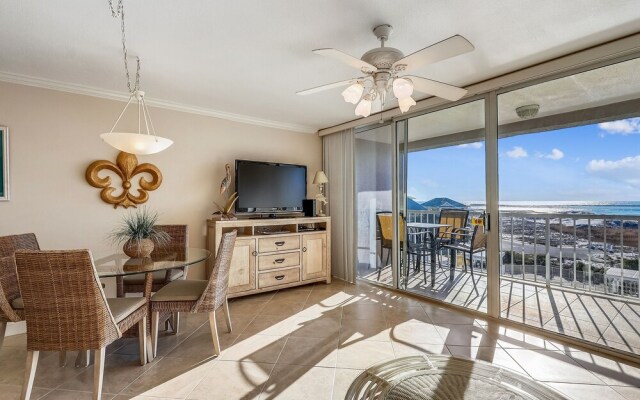 Magnolia House 407 is a 1 BR with amazing views by RedAwning