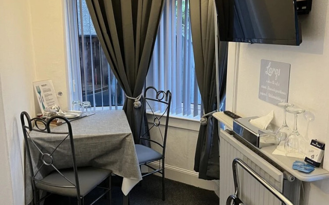 Peacocks Guest House