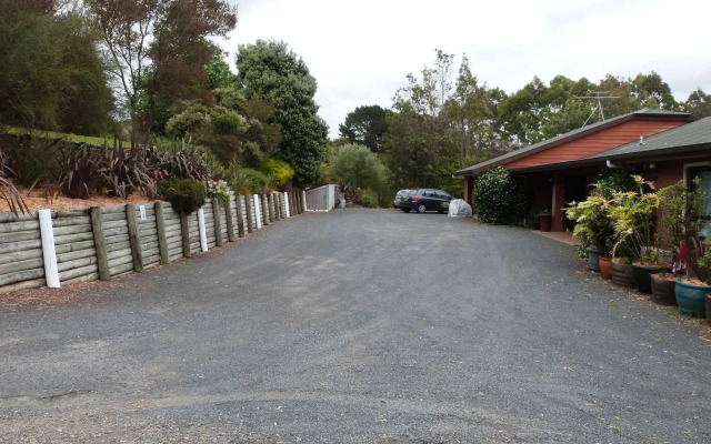Morepork Riverside Lodge