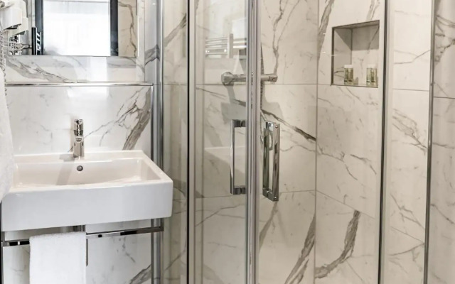 Holiday Inn - the niu, Hub Dusseldorf Messe by IHG