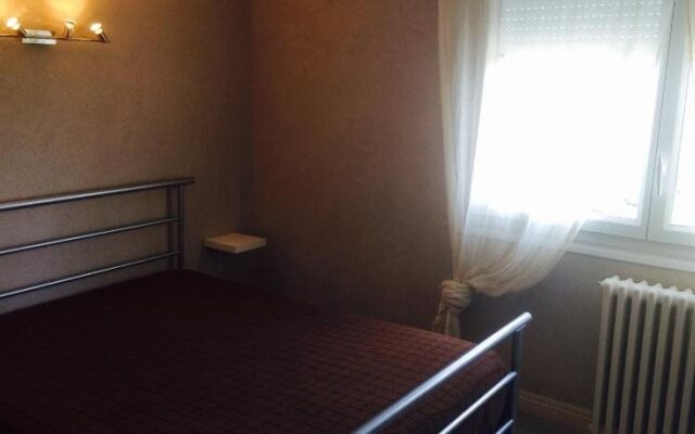 L'Excess Hotel