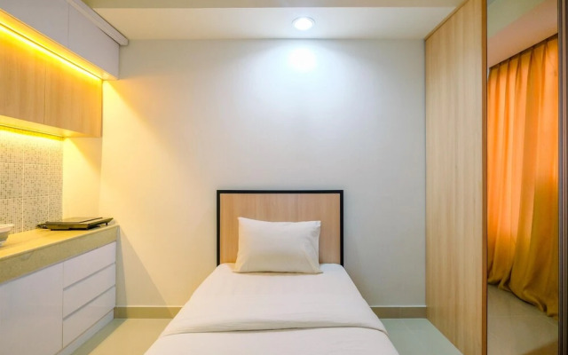 Best Deal Studio at Evenciio Apartment near Campus Area