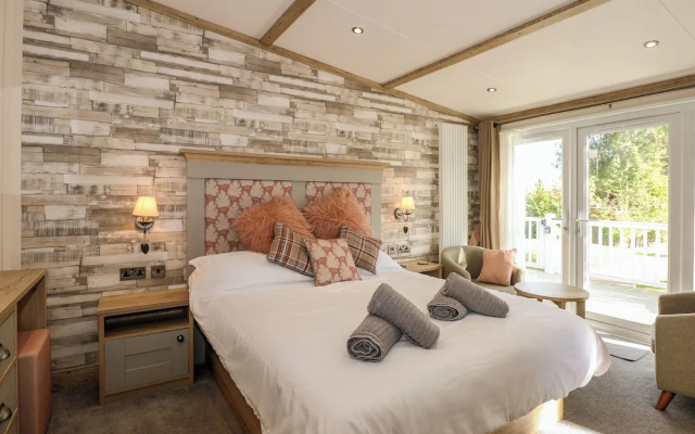 18 Woodlands Retreat