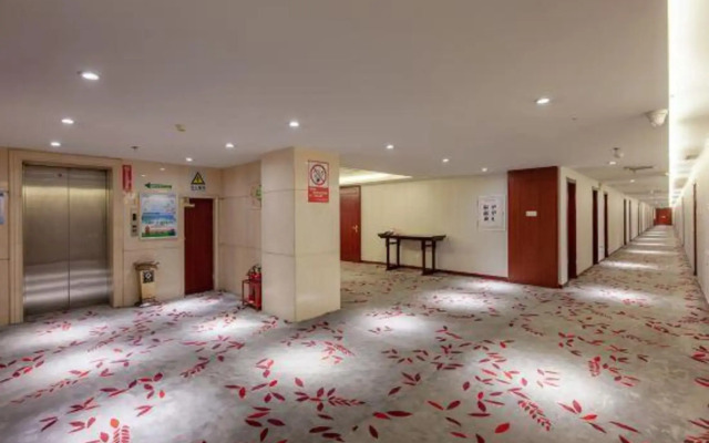 Qing Hua Hotel
