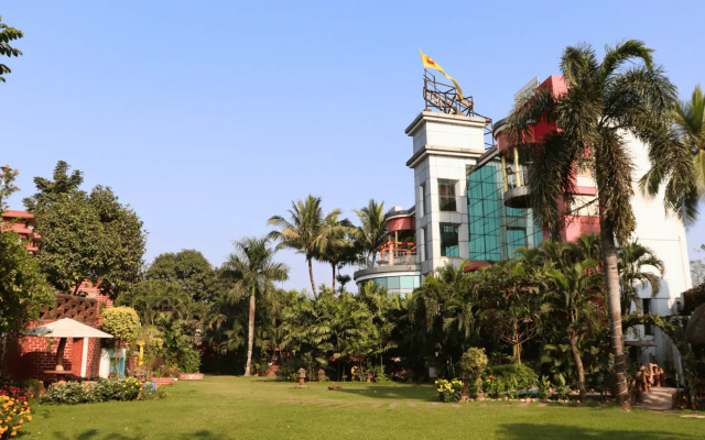 OYO 28157 Hotel Green Field