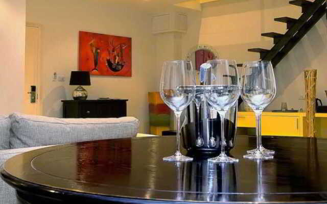 Rooms At The 9Th