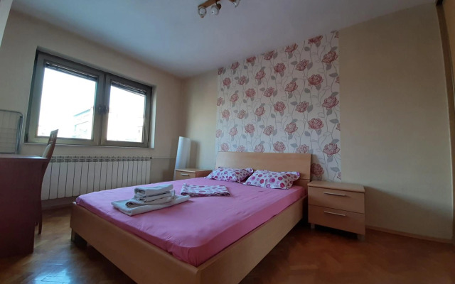 Square Exclusive Apartment 3n