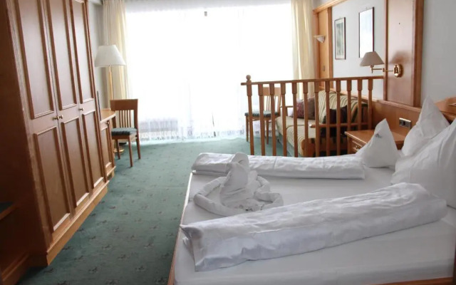 Hotel Alpina