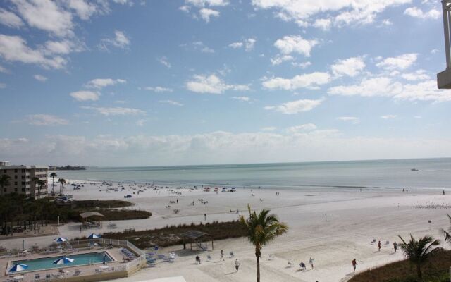 Jamaica Royale - 503 - 2 Br Condo