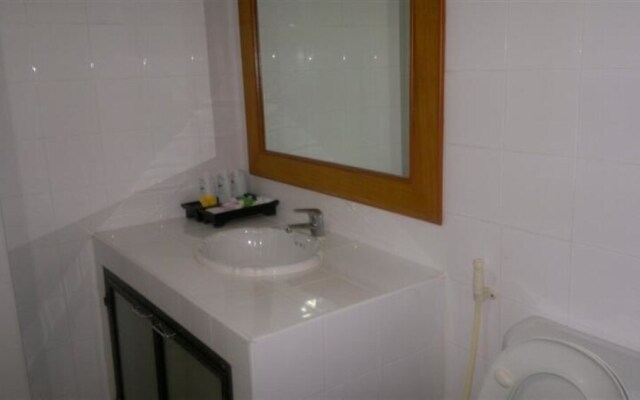 PathumThani Place Hotel