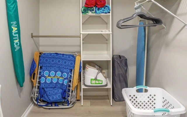 IRB Poolside Unit A Star5vacations