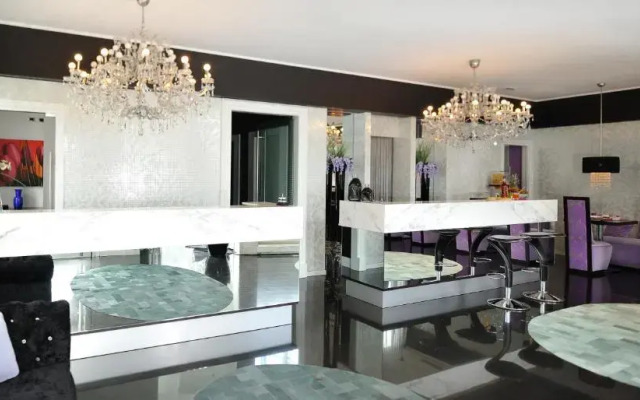 Hotel In