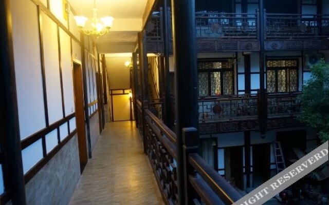 Pangjie Inn