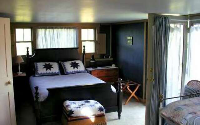 Inn at Neshobe River