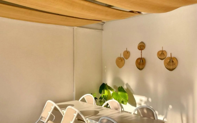 Cennet Hotel