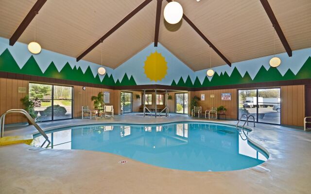 Отель Black River Falls