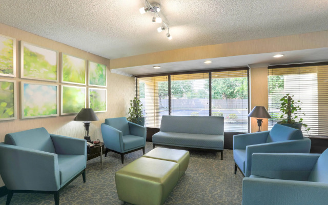 Days Inn by Wyndham Newark Wilmington