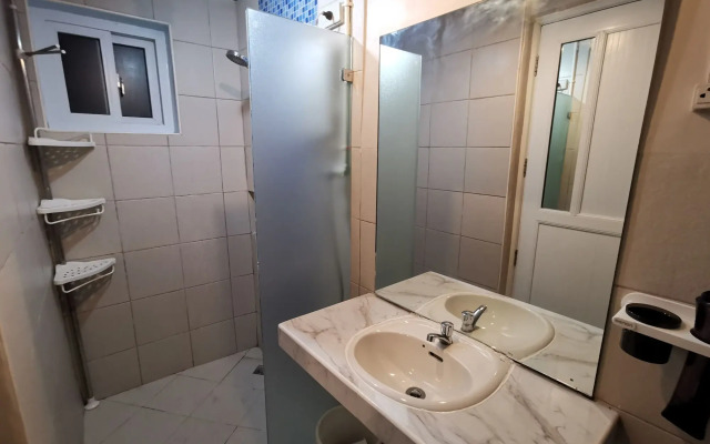 Pescadores Seaview Suites Moalboal
