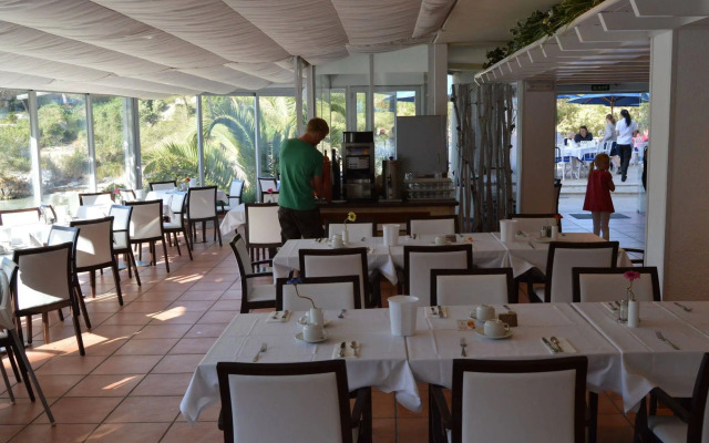 Hotel Apartamentos Cala Santanyi