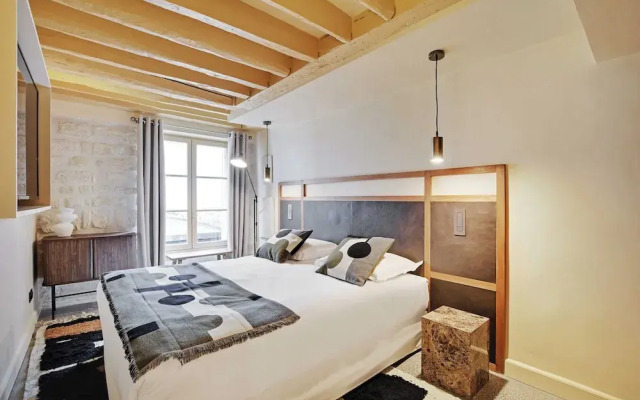 Sublime 3 BDR Renovated by Architect - Bon Marche