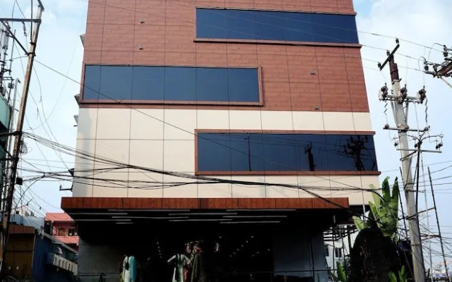 Hotel Naveena Grand