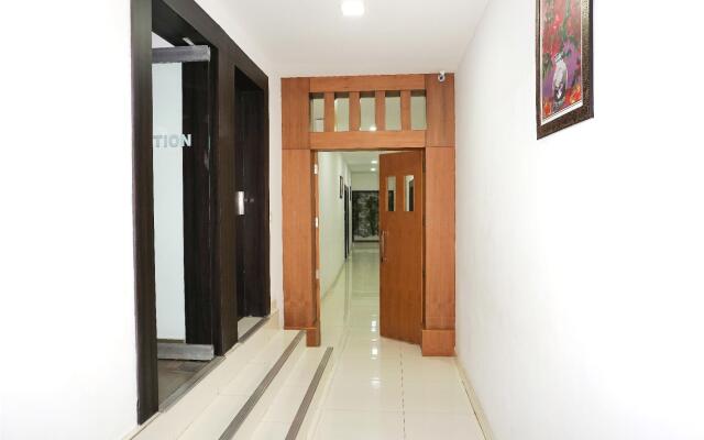 Hotel Kochi Crown