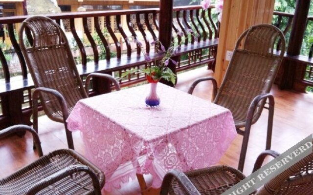 Ya'an Shangli Moziwan Inn