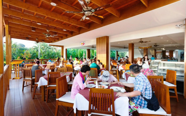 Rawai Princess Hotel (SHA Extra Plus)