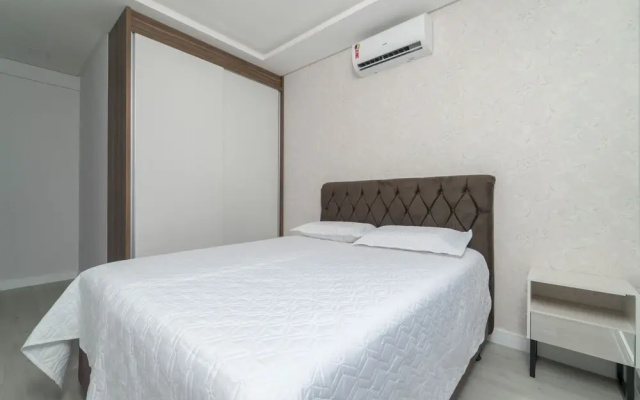 Apartamento 2 Quartos com Piscina - 715