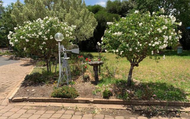 Orana Windmill Motel