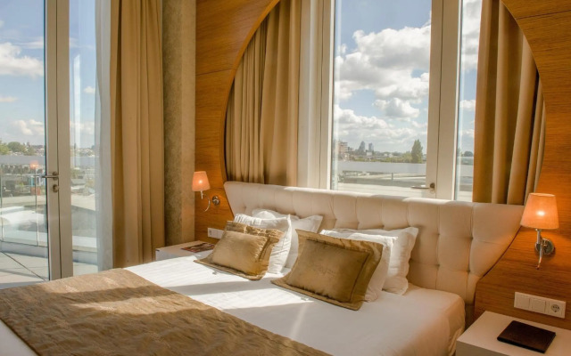 Grand Hotel Downtown