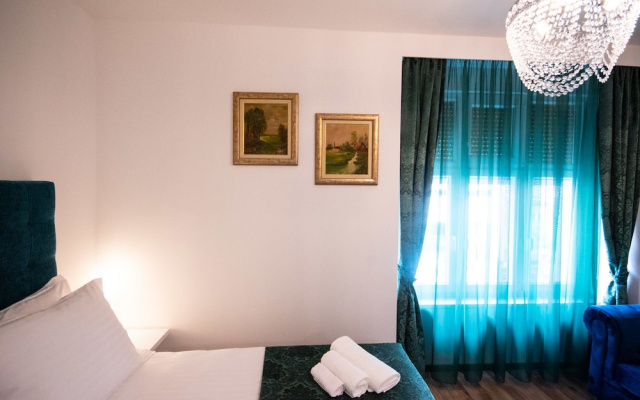 Center Luxury Rooms 1